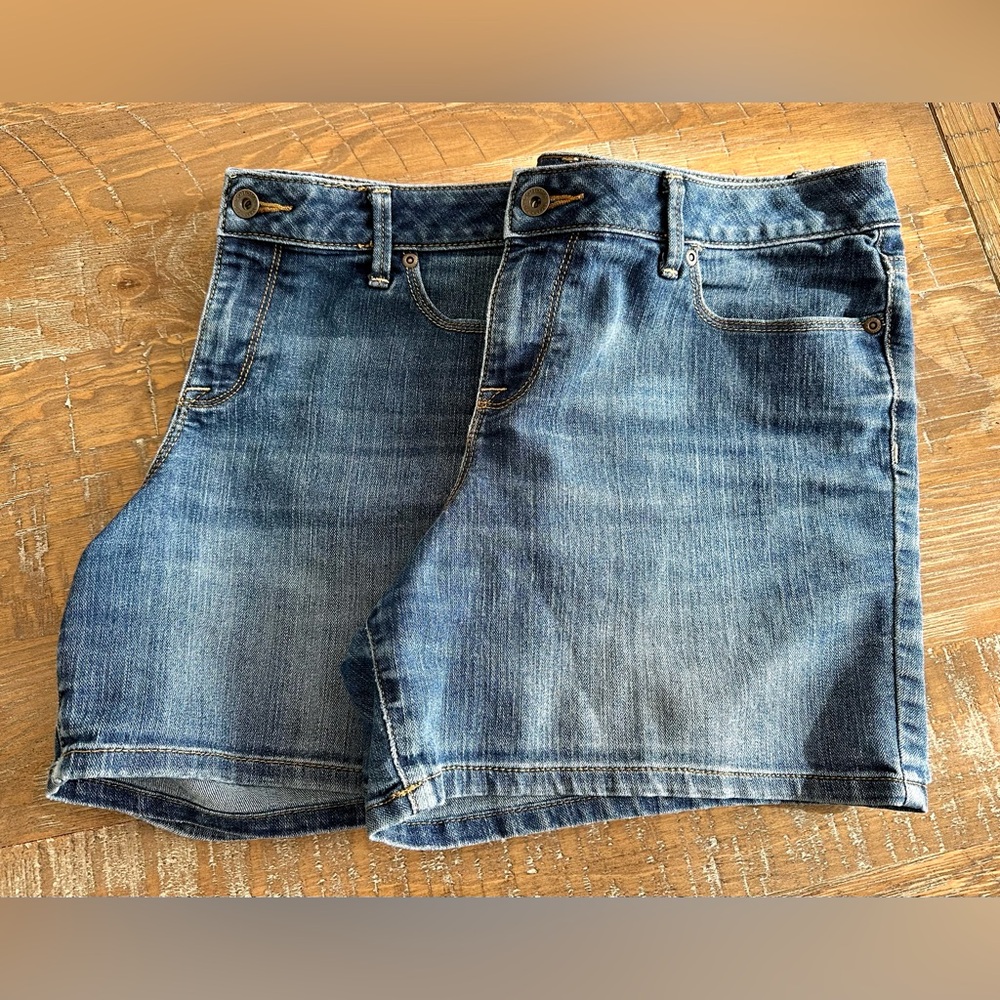 Two Women’s Sonoma Mid-Rise Denim Shorts, Size 12 - Picture 12 of 12